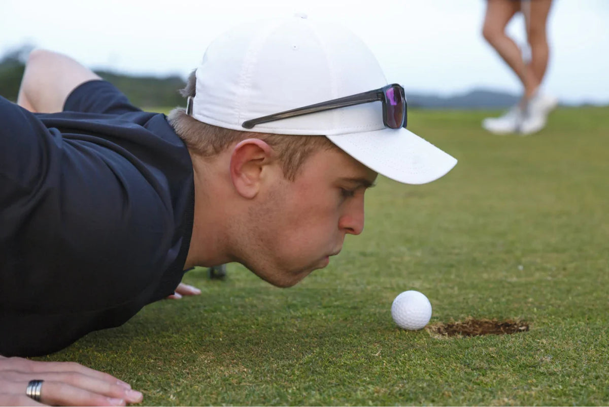 Short Putt Confidence: Conquer the Yips and Never Miss Inside 5 Feet - Chiputt